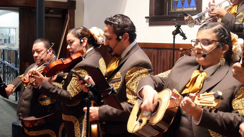 mariachi band at grace carthage