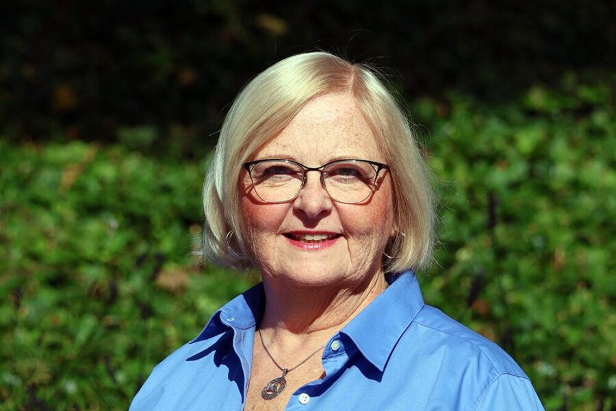 Elaine Gilligan Headshot